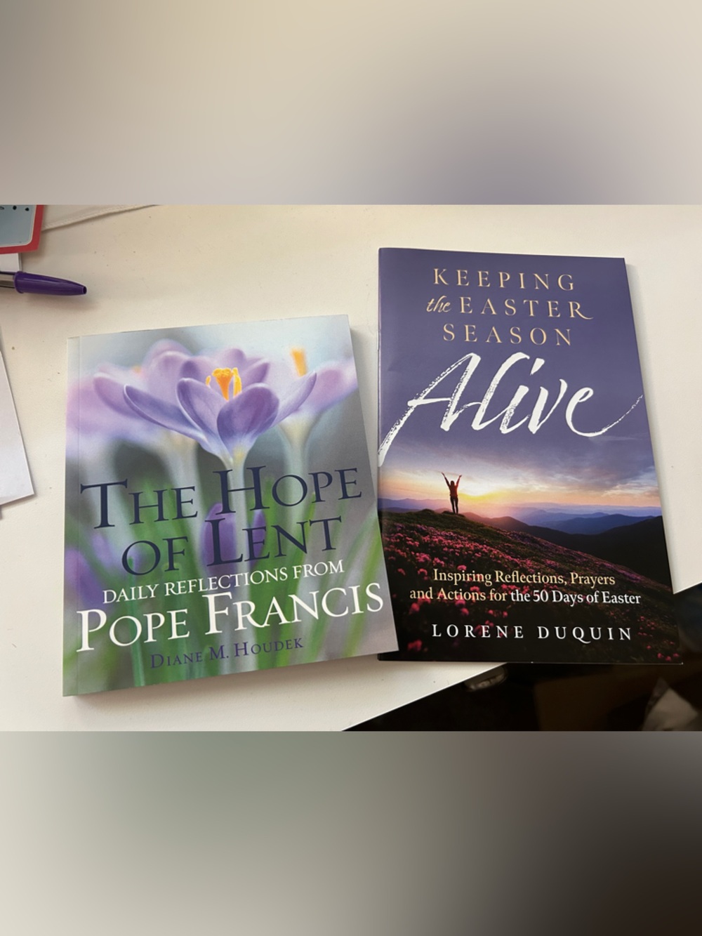 Brand New Pope Francis Lenten Book\ the Easter Season Alive - Purple Devotional